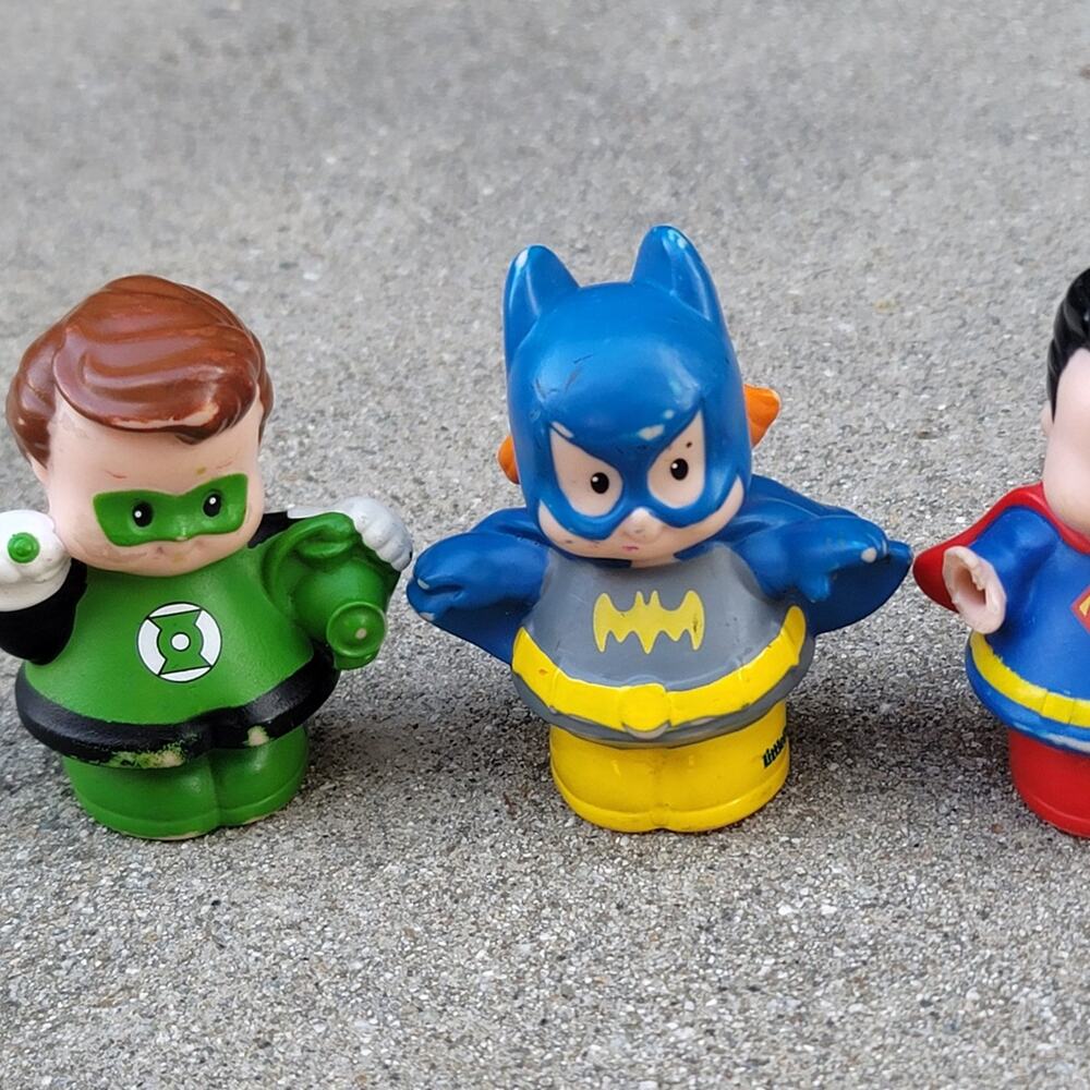Fisher Price Little People DC Superheroes Toy Bundle - Picture 3 of 7